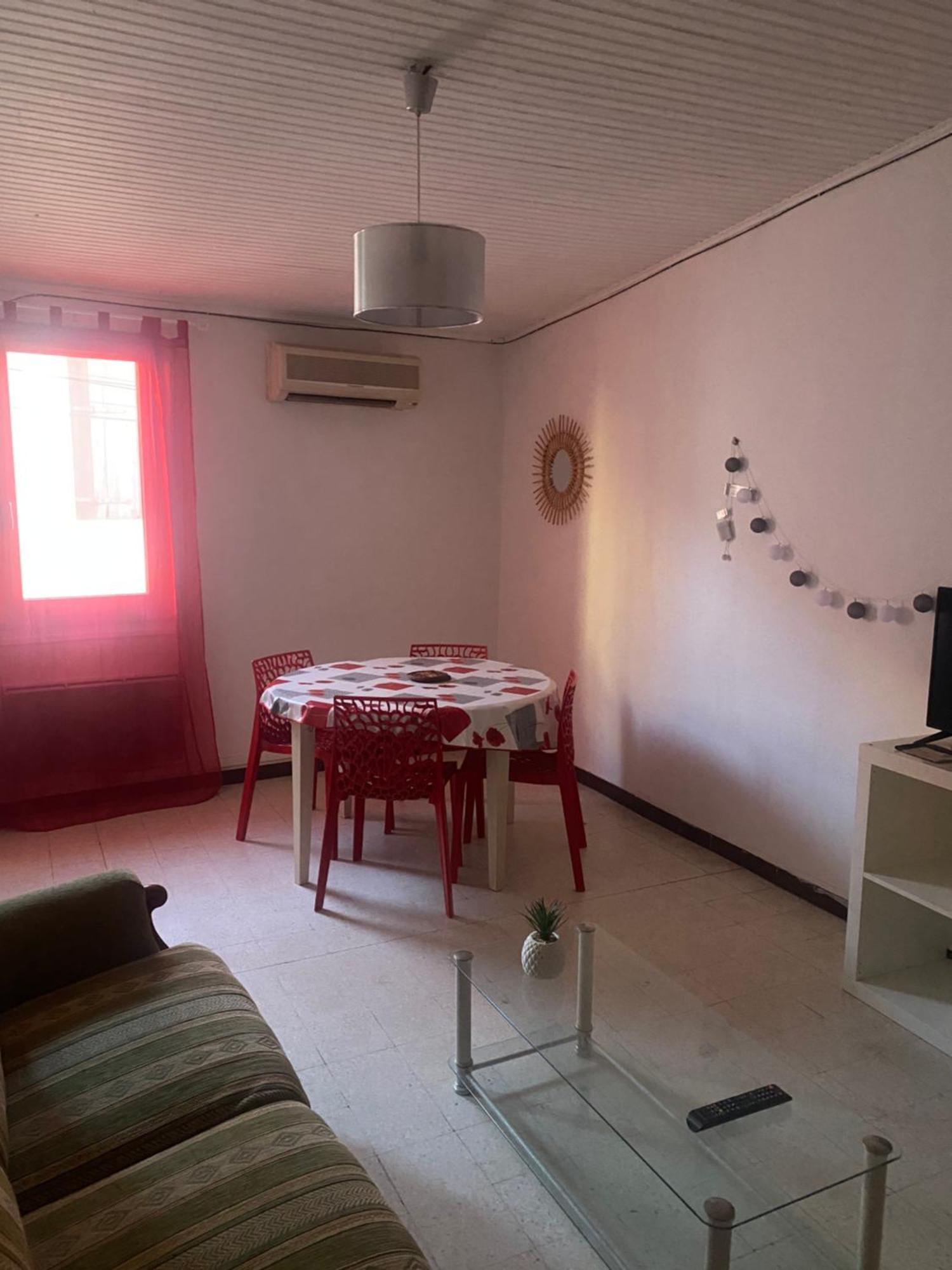 Maison De Ville Proche Mer, En Camargue Sur Le Chemin De Saint Jacques De Compostelle, Clim Reversible Vauvert Esterno foto