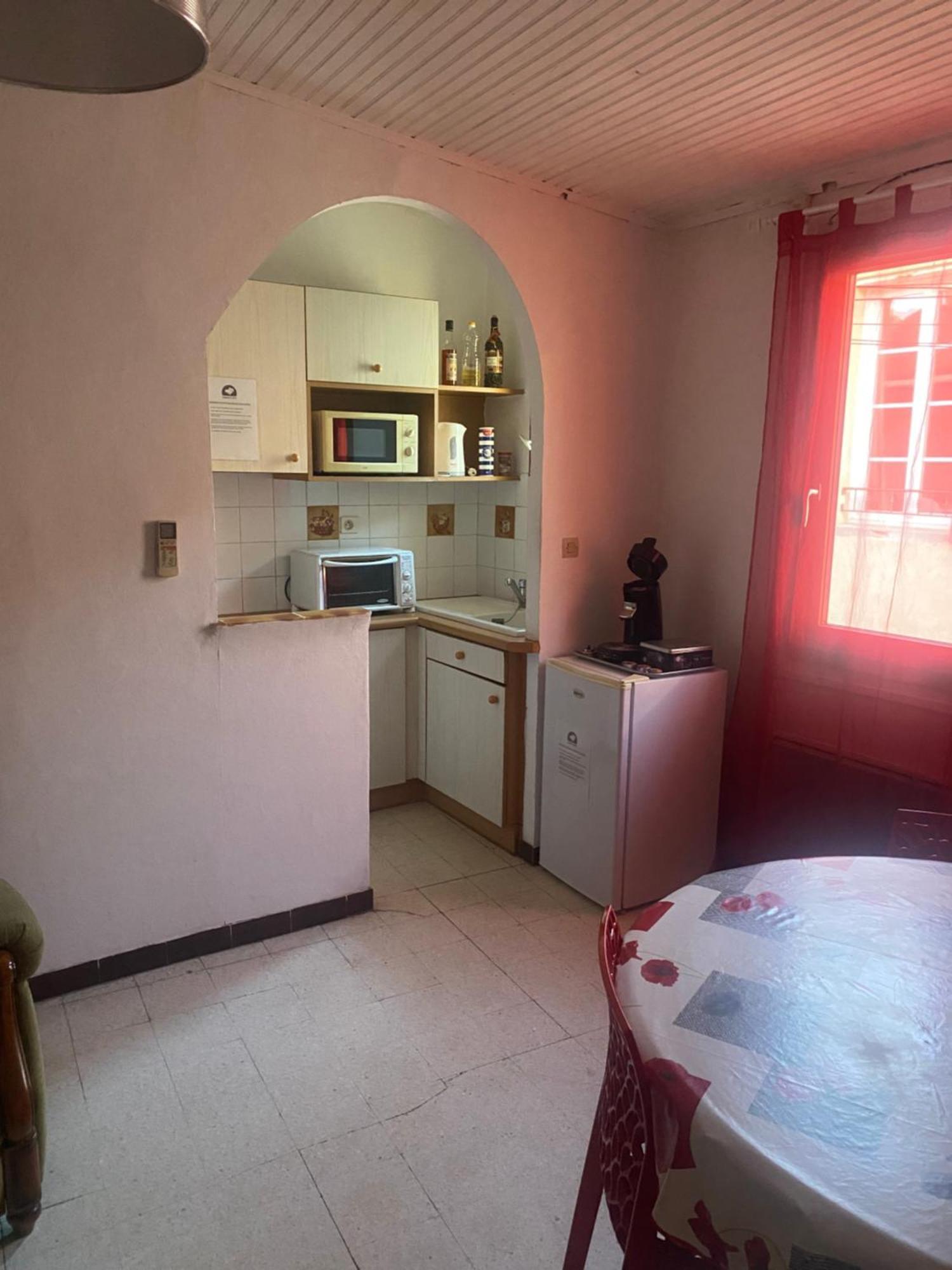Maison De Ville Proche Mer, En Camargue Sur Le Chemin De Saint Jacques De Compostelle, Clim Reversible Vauvert Esterno foto