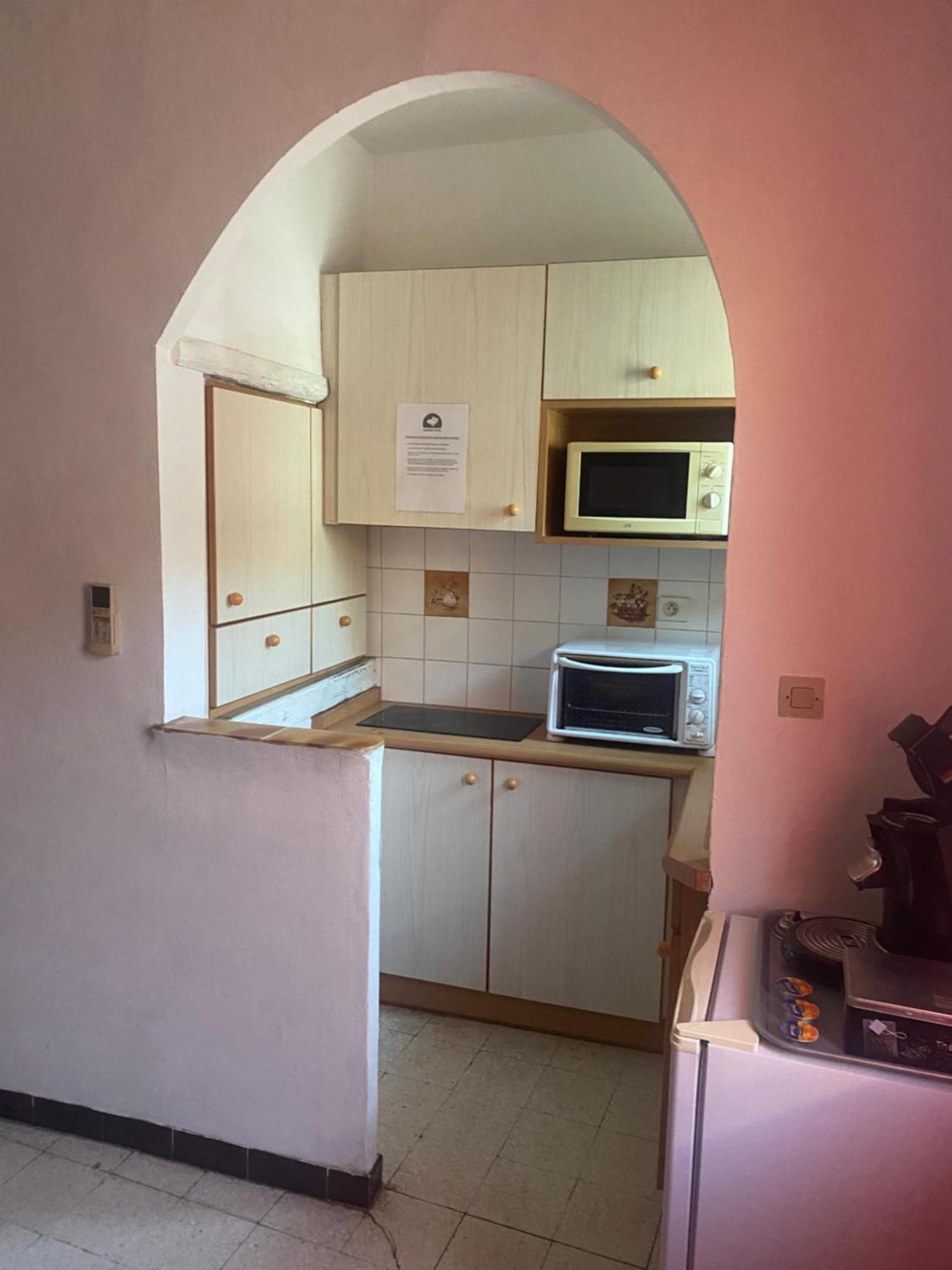 Maison De Ville Proche Mer, En Camargue Sur Le Chemin De Saint Jacques De Compostelle, Clim Reversible Vauvert Esterno foto